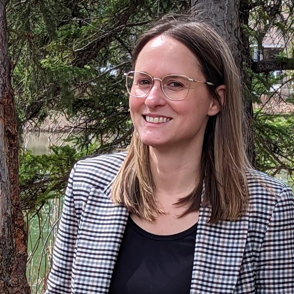 Portrait of Kelly Bona