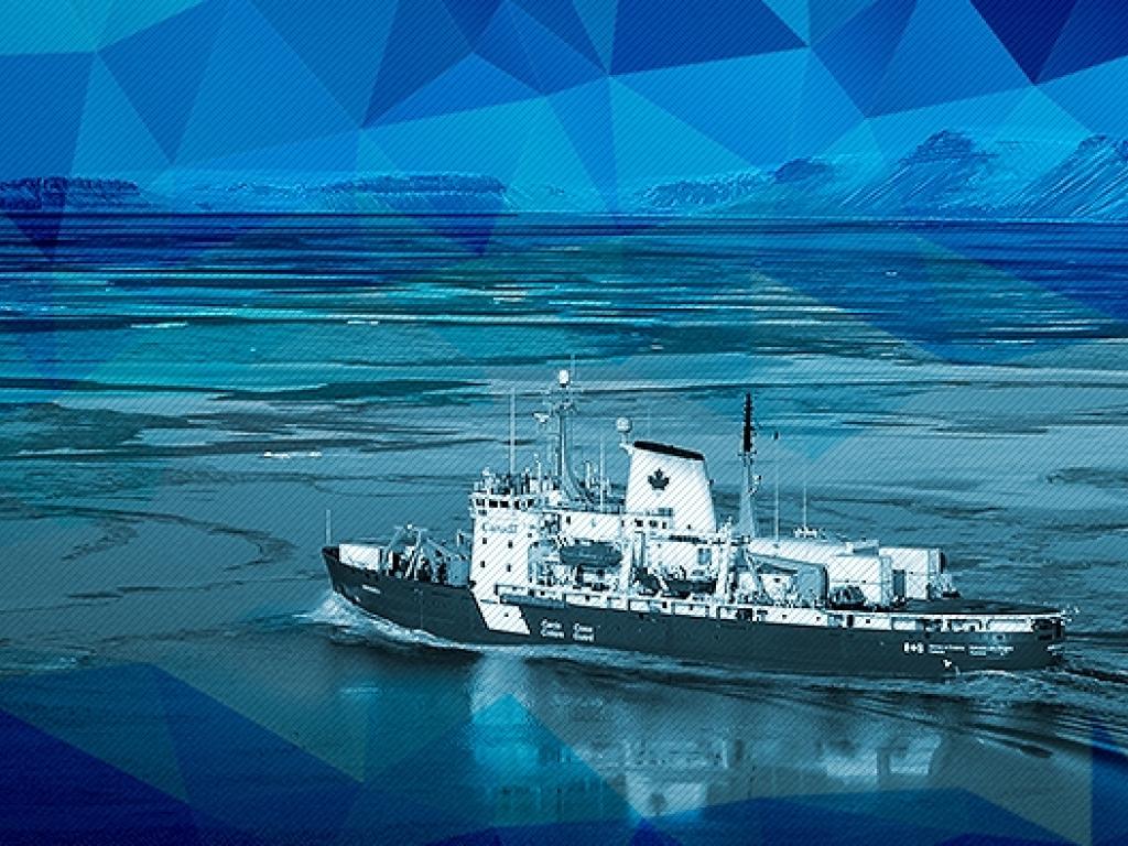 Grand brise-glace de recherche, le NGCC Amundsen navigue dans une grande étendue de glace marine. La photo est superposée sur un motif bleu texturé.