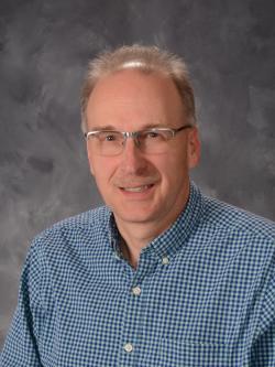 Headshot of Glenn Hussey