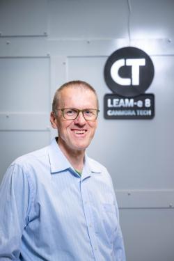 Headshot of Ralf Edinger