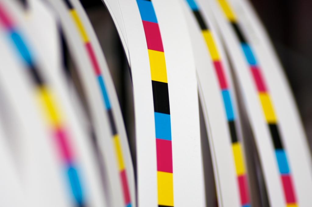 Paper strips printed with CMYK colours